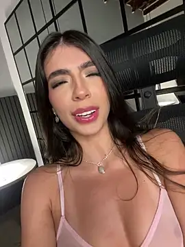 Ninaa_Rosee's Live XXX Chat