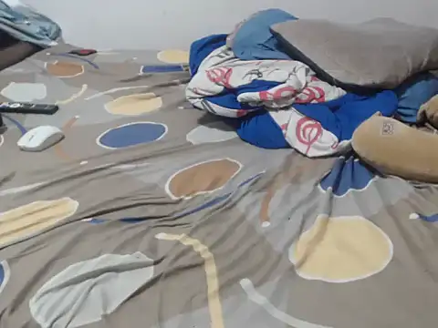 Chatroom XXX en direct de bull_blackponse