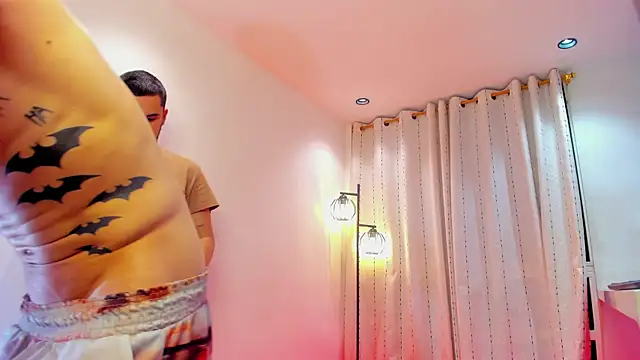 دردشة TheBatMansion الجنسية المباشرة