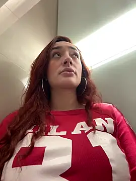 ariiel_: διαδικτυακό σόου στην κάμερα