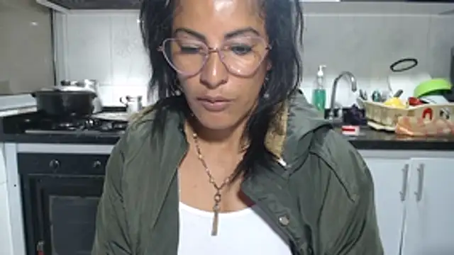 kateleyagrey live XXX chat