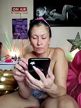 TheDimeのライブXXXチャット