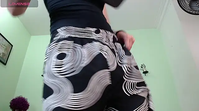 ChalonVera Adlı Modelin Canlı XXX Sohbeti