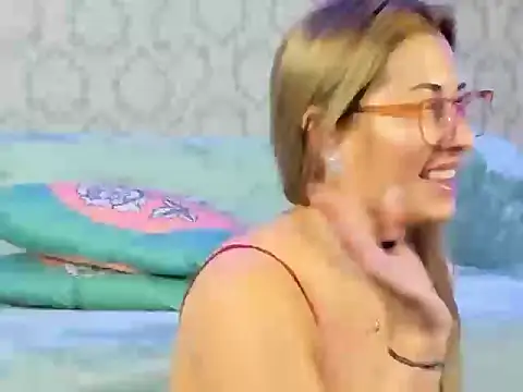 Show modela antonyahoot na web-kameri