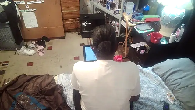 Pokazy przed kamerką – AcademicHuman67