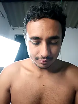 Pokazy przed kamerką – Simone_Miller