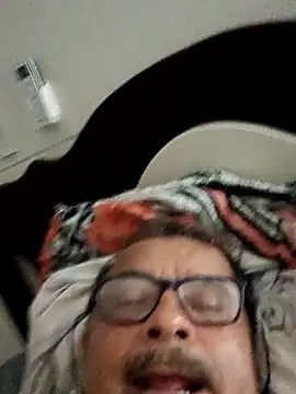 Misterymem63's Webcam Show