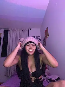 Chatroom XXX en direct de sarita_violet07