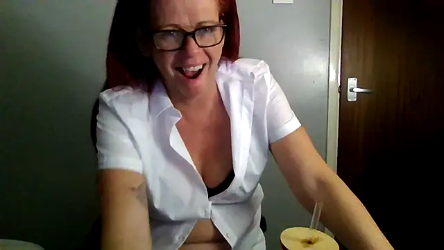 Forbidden-Irish-x Live XXX-Chat