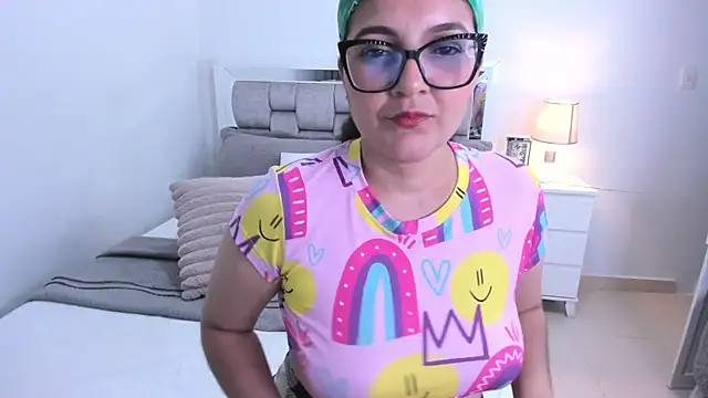 Camilaa_bueno Chat XXX in diretta