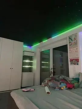 Just-Lilly: απευθείας συνομιλία ΧΧΧ