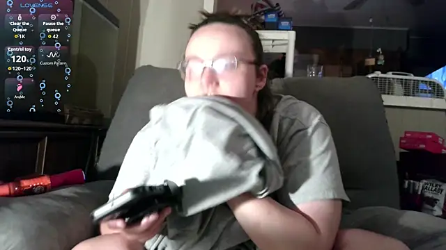 TurtleLady420 élő XXX-chatje