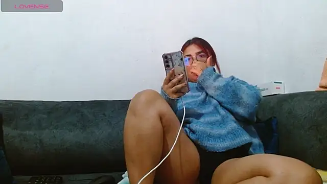 lucyheart_8 লাইভ XXX চ্যাট