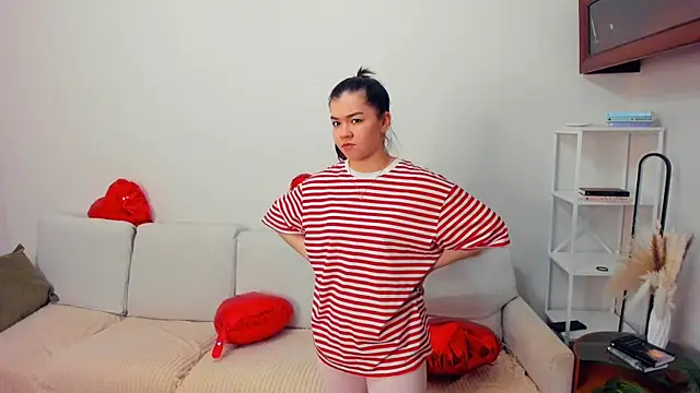 ShanaYock Chat XXX live