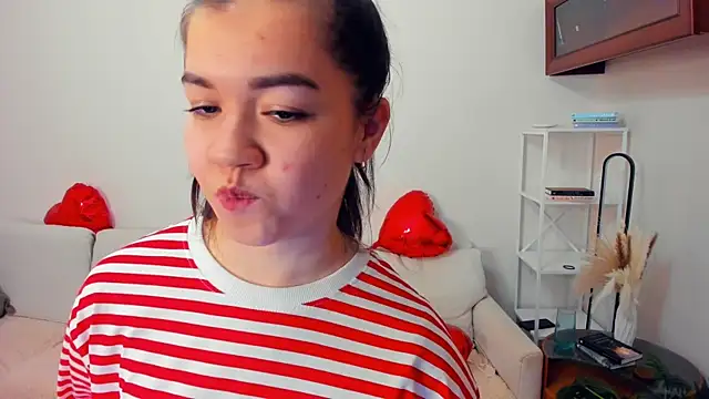 ShanaYockのライブXXXチャット