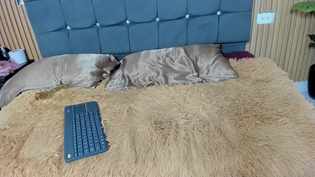 Webkamerová show magical_muse122