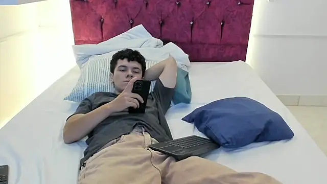 Noah_Rodrigez Webcam show