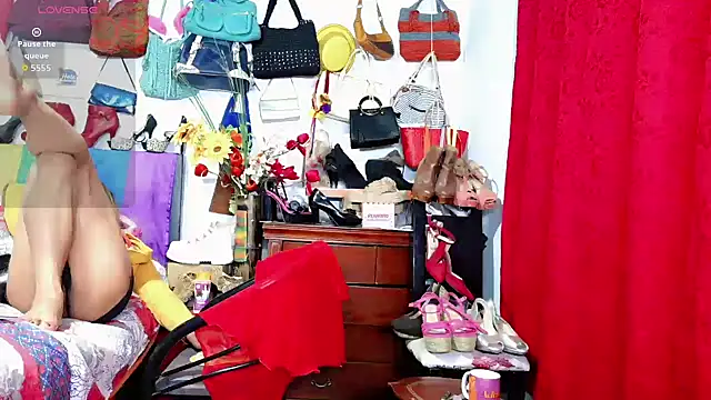 Xiaraa26 在線直播表演