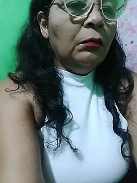 Amarantha25 élő XXX-chatje