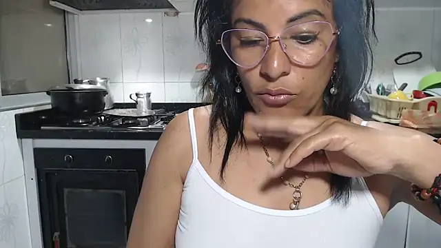 Chatroom XXX en direct de kateleyagrey