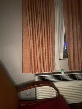 Stressreliever82 现场XXX聊天