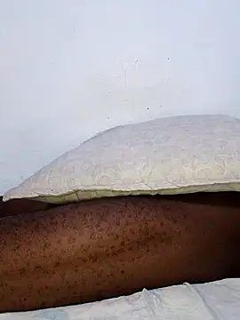 Bulletact: онлайн-секс-чат