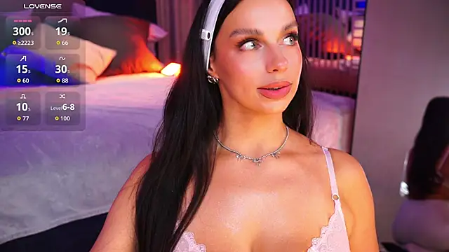 LunaNight Adlı Modelin Web Kamerası Şovu