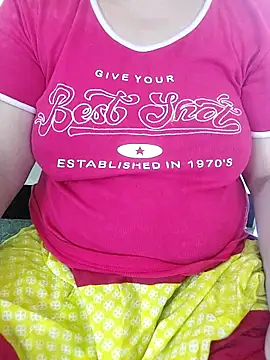 XXX chat uživo modela TamilDreamgirl08