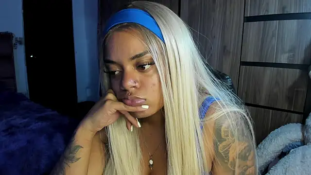 แชท XXX สดของ ladyrd1