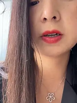 Aiss-niang's Live XXX Chat