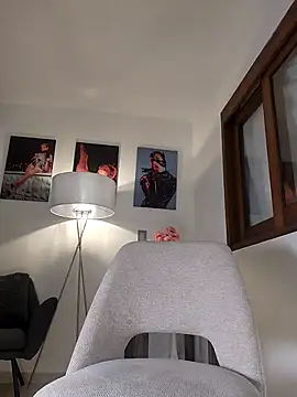 XXX chat uživo modela Alice_Barry