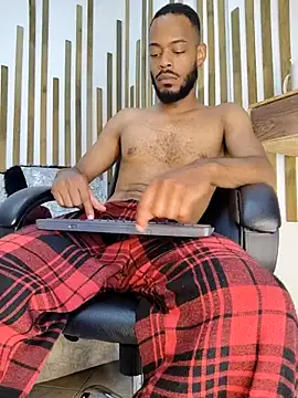 Oliver_bigblack_cock Adlı Modelin Web Kamerası Şovu