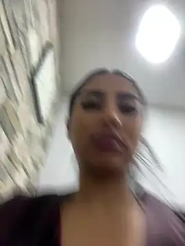 SalomeeBell élő XXX-chatje