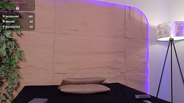 Chat XXX en directo de Osiriss_