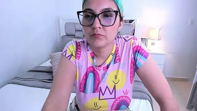 Camilaa_bueno: онлайн-секс-чат