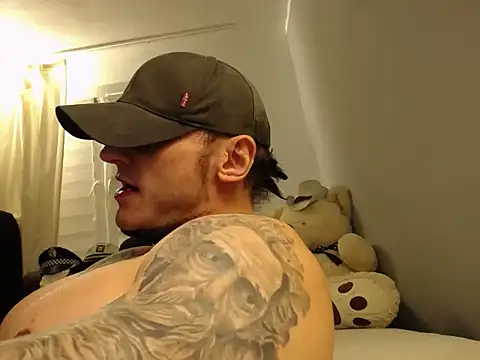 Show modela ballardbret na web-kameri