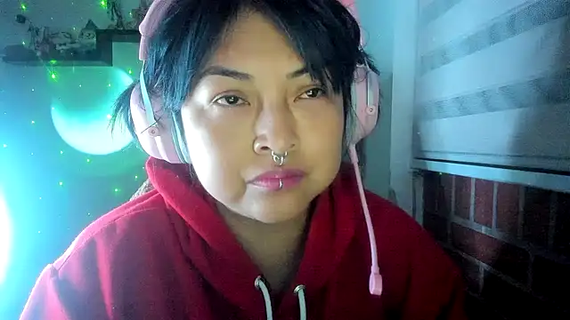 Онлайн чат XXX Shaddycute_