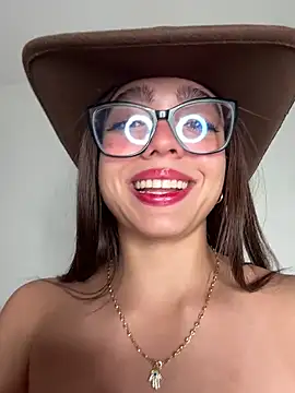 Chatroom XXX en direct de hottiee_melannie