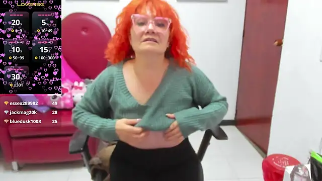 Salomeediaz_ élő XXX-chatje