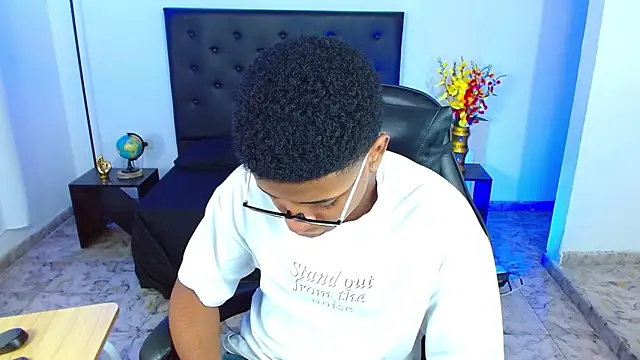 Chat +18 de liiam3 ao vivo