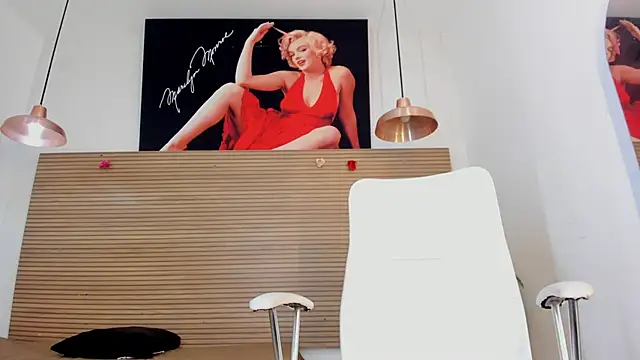 _sussan_miller Show in webcam