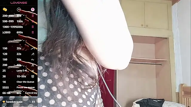 vivi523 élő XXX-chatje