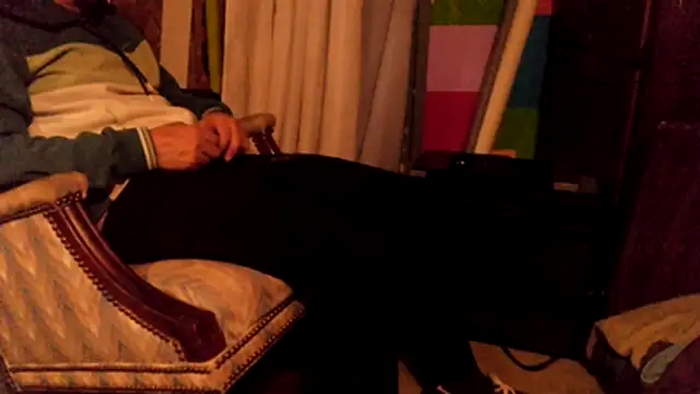 Haztogo4me's Webcam Show