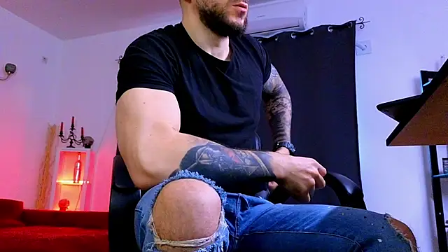 MightyAaron66 Webcamshow