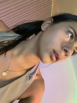 Lilybeeth: онлайн-секс-чат