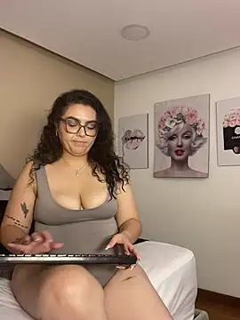 Chat XXX ao vivo de AlmaraRouge