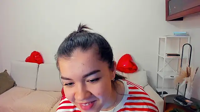 XXX chat uživo modela ShanaYock