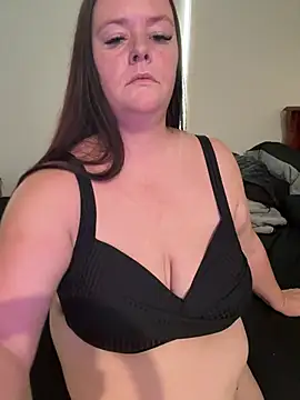 carinabro10 – Live XXX-chat