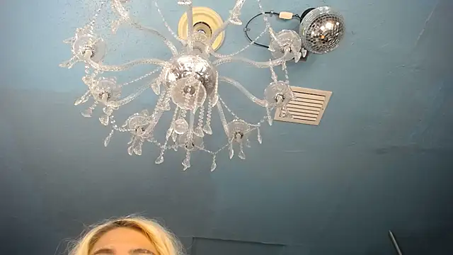 ADRIANNA_FOX 现场XXX聊天