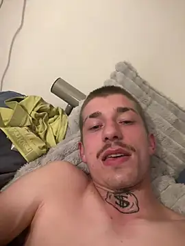 bosnianhot: διαδικτυακό σόου στην κάμερα